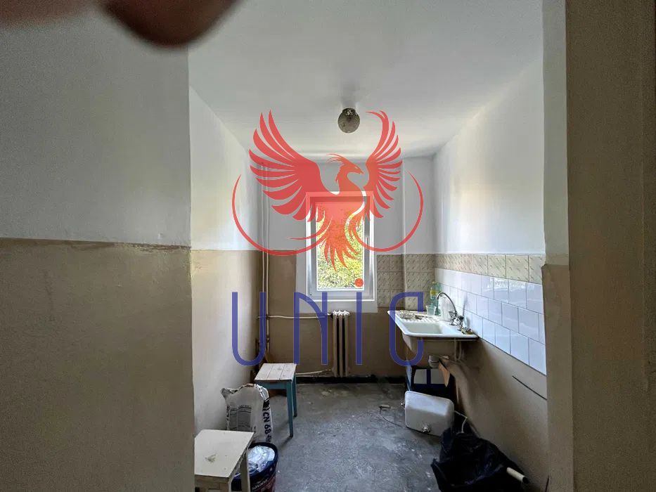 Apartament 2 camere - Rovine, etaj 3/4 - 72 000 euro - Poză 6