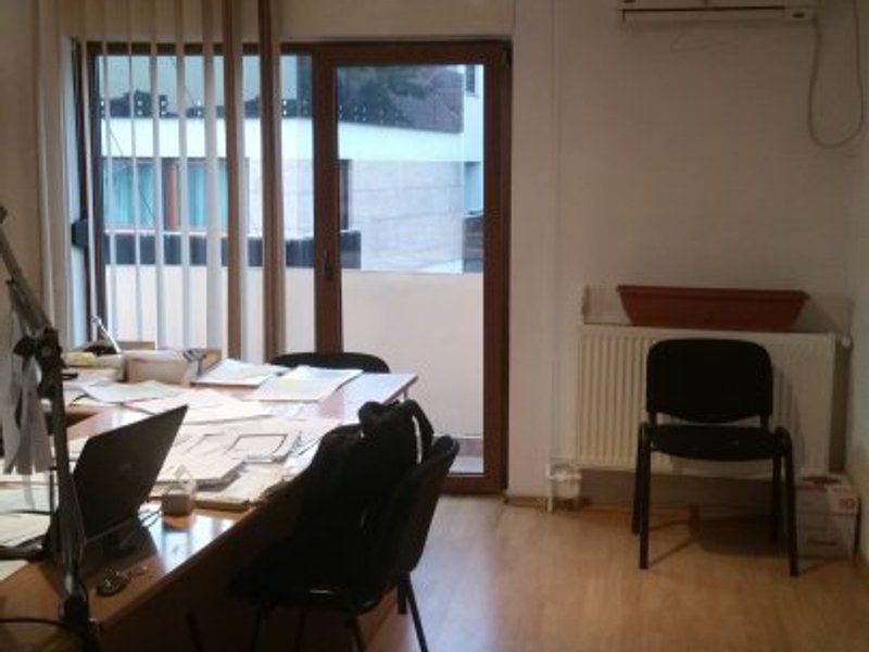 Apartament 3 camere in Romana, anexe, boxa - Poză 20