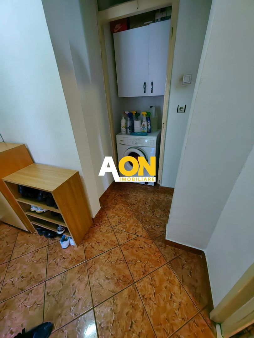 Apartament 3 Camere, Decomandat, Zona Cetate, Etaj 1 - Poză 13