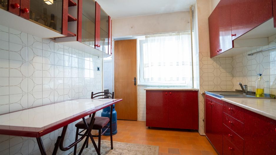 Apartament cu 4 camere decomandat tip U Dacia dubla orientare - Poză 6