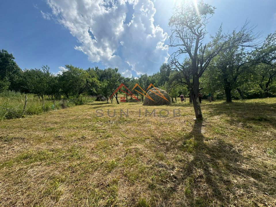 Teren 2037 mp, 17 ml deschidere, 28 euro/m2, vedere panoramica - Poză 2