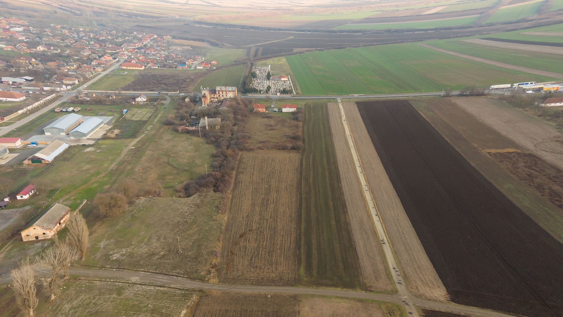 Teren de 444 mp la intrare în Chișineu Criș - Poză 4