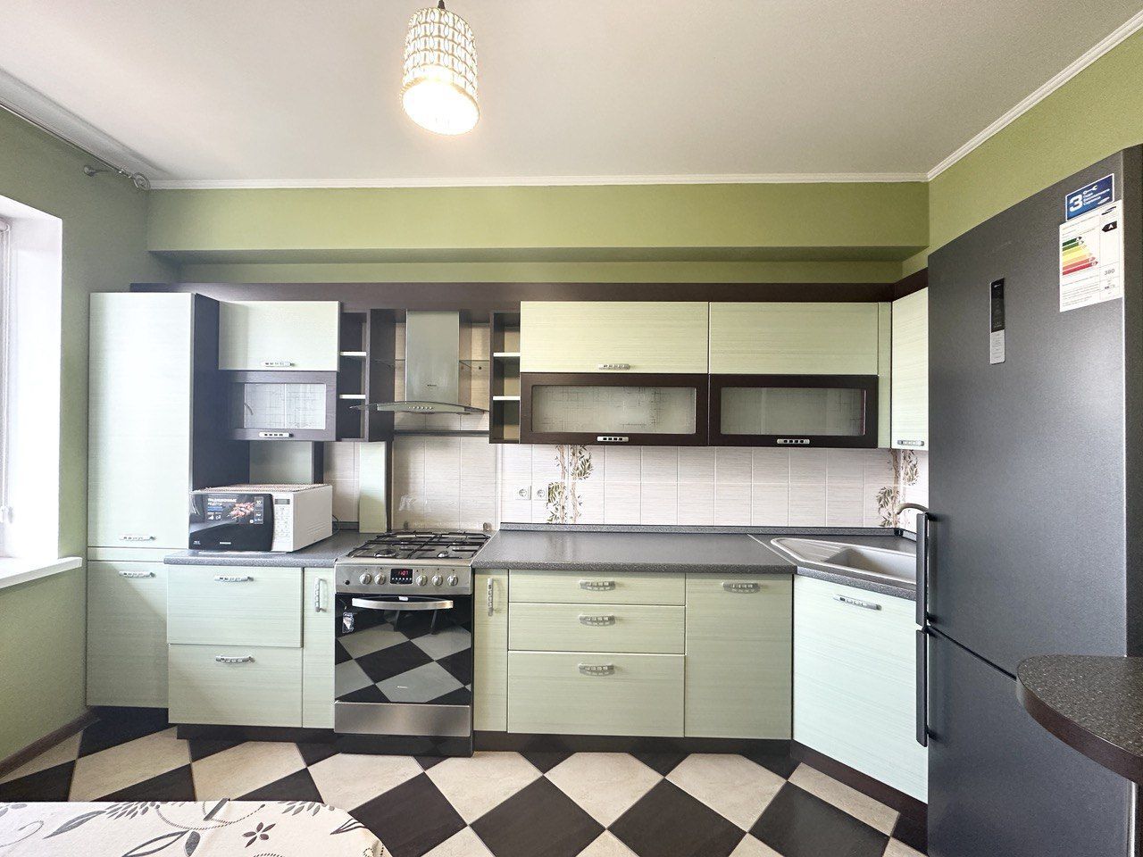 Vând Apartament cu 4 camere100 м². Poșta Veche. - Poză 3