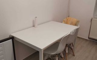 Apartament 4 camere etaj 2 - zona Ștefan cel Mare - Poză 3