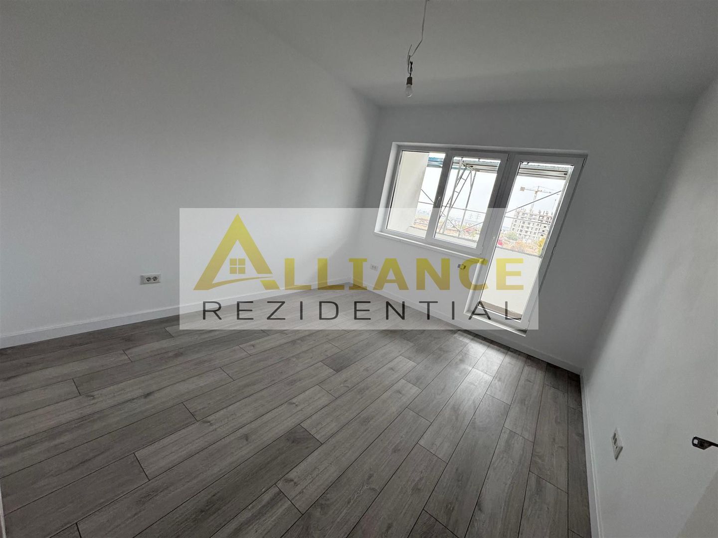 Apartament Tip Studio [ 750m Metrou Berceni ] - Poză 3
