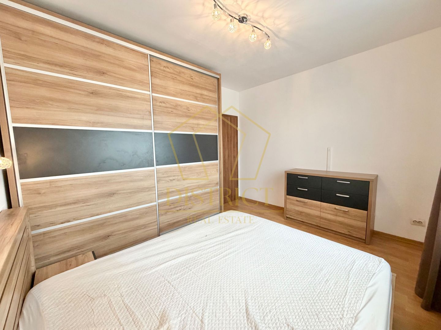Apartament cu 2 camere mobilat si utilat | Etajul 2 | Giroc, langa Penny. - Poză 3