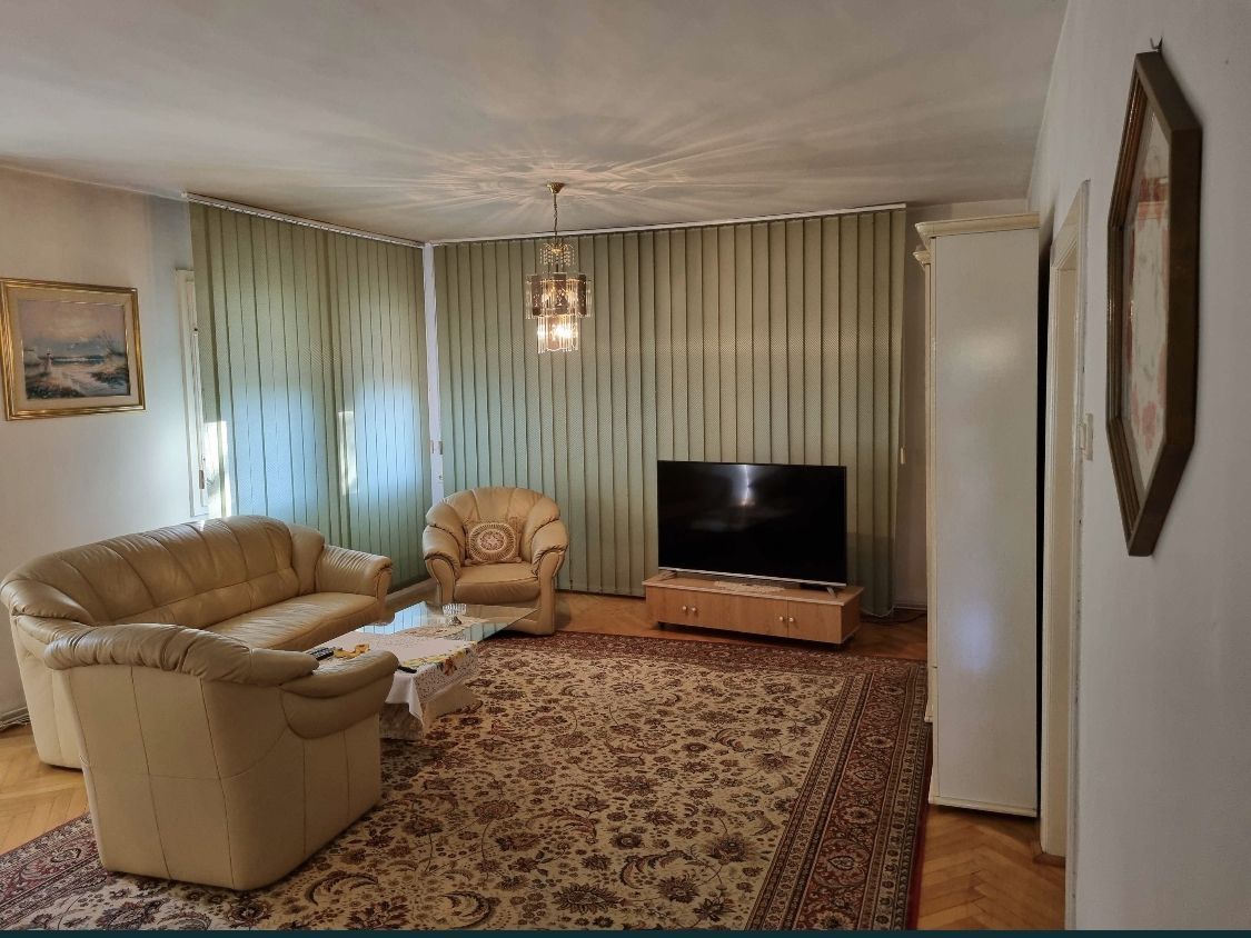 Casa ultracentrala - Poză 3