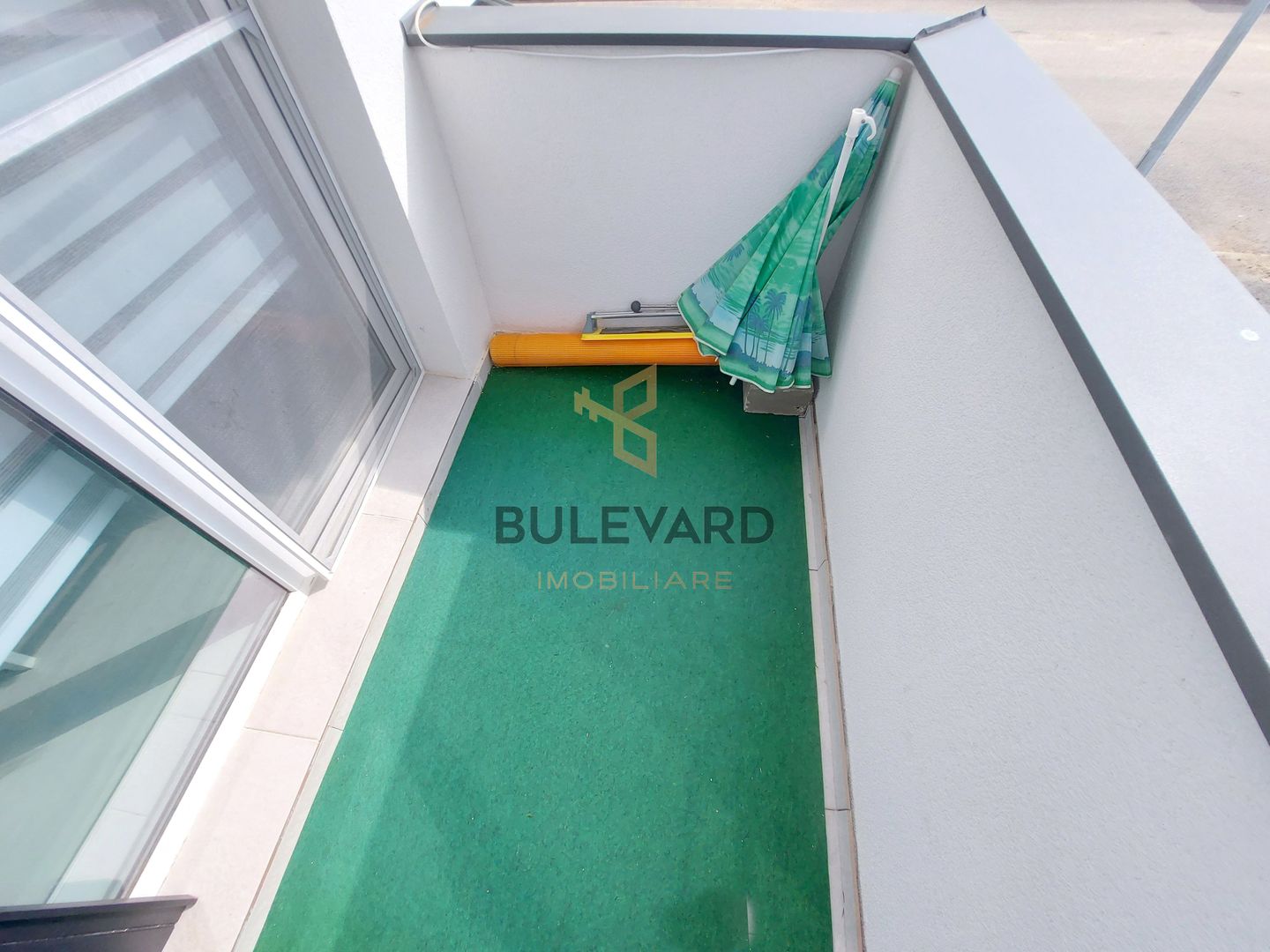 Aparatment cu 2 camere + parcare, in zona Terra! - Poză 8