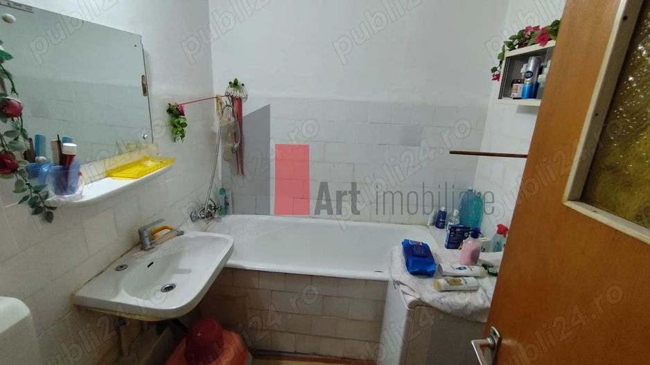 APARTAMENT 3 CAMERE-BARCA - Poză 9
