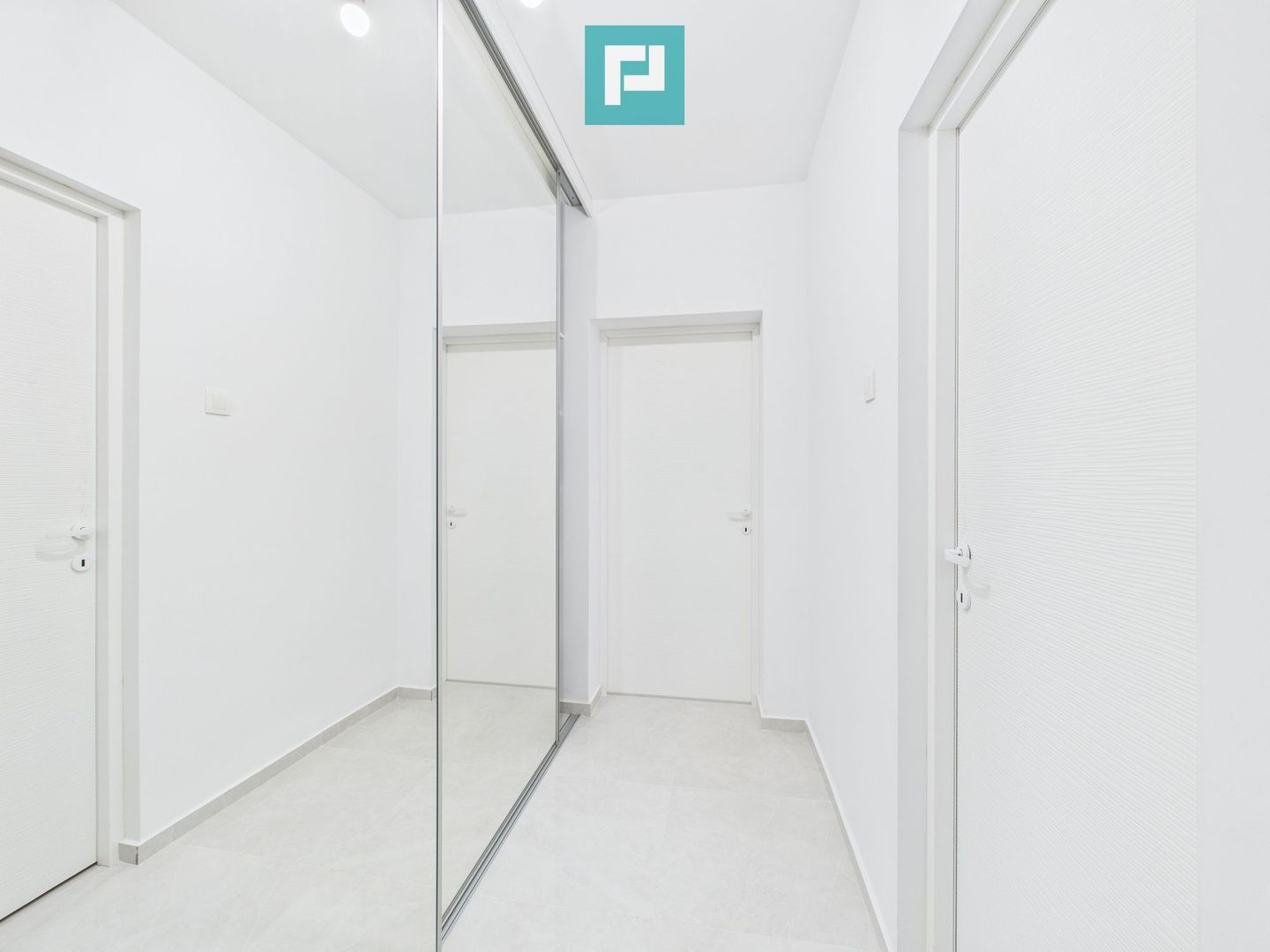 Apartament 2 camere-prima închiriere, ultracentral - Poză 15