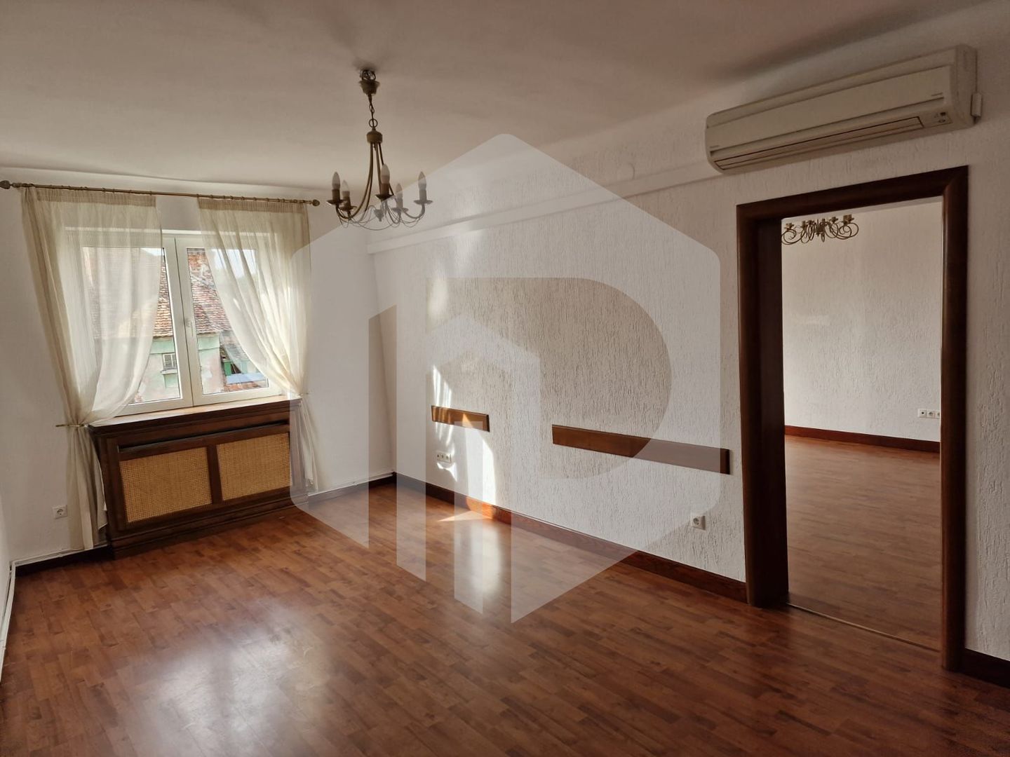 Spatiu de birouri | De inchiriat | 69mpu | Centru | Etaj 2 - Poză 1