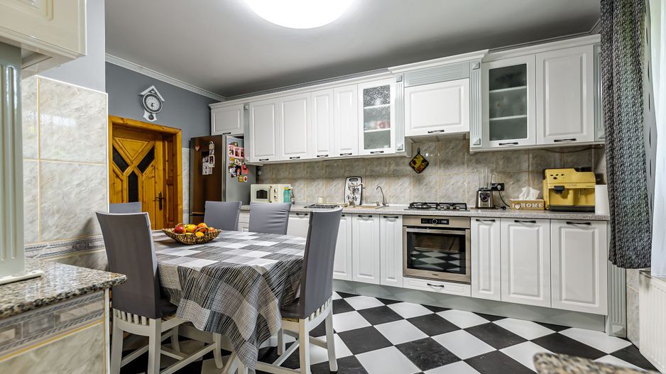 Oază de verdeață în Arad, cartier Pârneava. - Poză 3