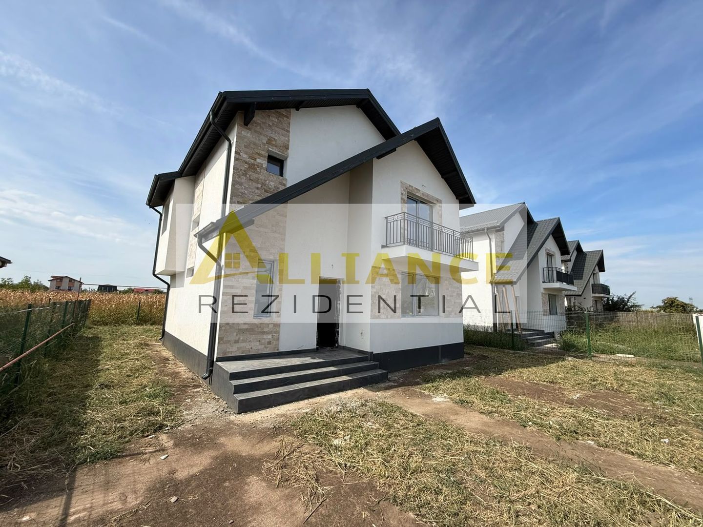 Casa individuala P+1E || 4 camere 2 bai || teren 350mp - Poză 1