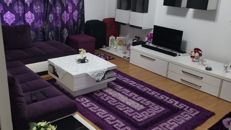 Apartament+spatiu comercial - Poză 4