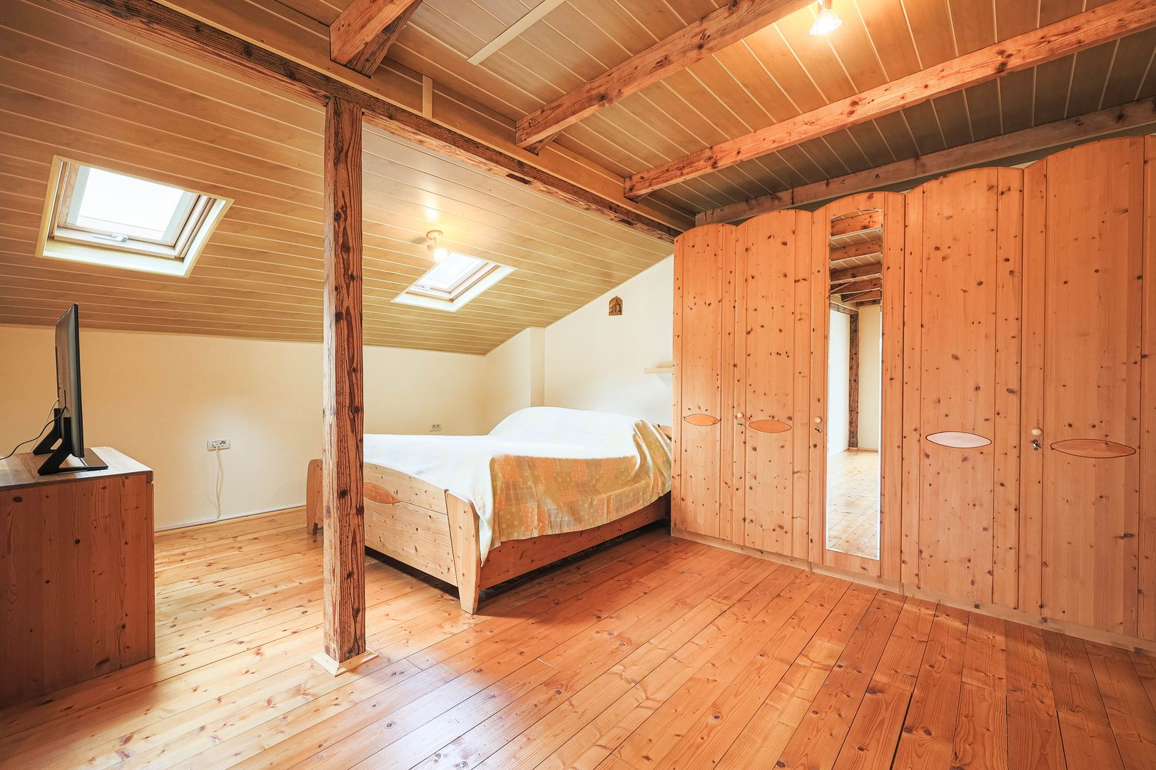 VÂNDUT! Apartament cu o cameră, Piața Catedralei, Arad. - Poză 4