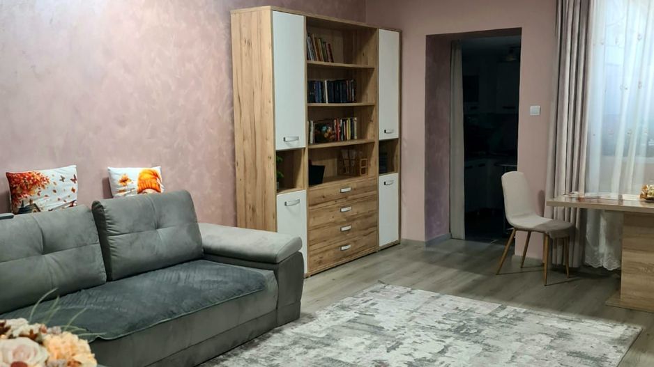 Casă cu 5 camere,  S+P+Mansarda-zona centrală Oradea(Strada Primariei) - Poză 3