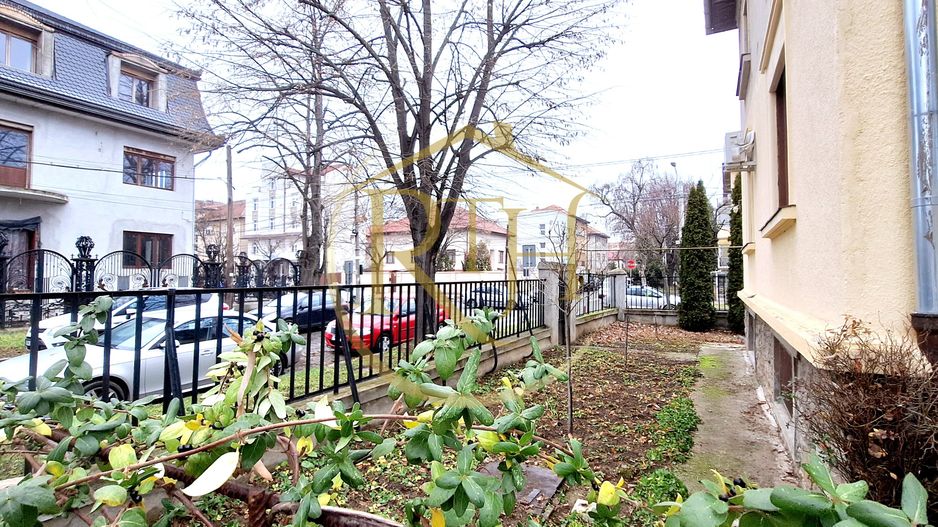 Oferim spre inchiriere, apartament cu 3 camere, aproape de Centrul Orasului - Poză 19