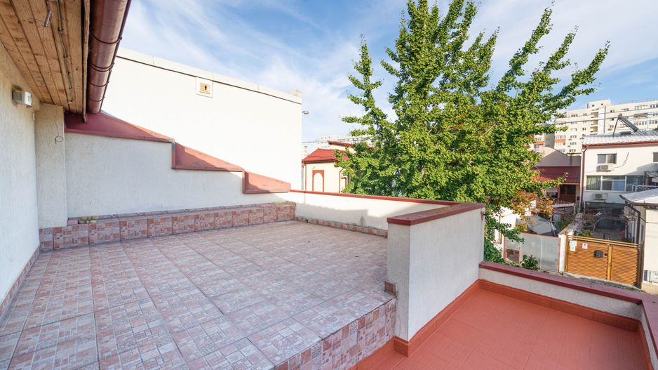 Casa de vanzare, 138 mpu, 244 teren, curte, garaj, Cartierul Domenii - Poză 24