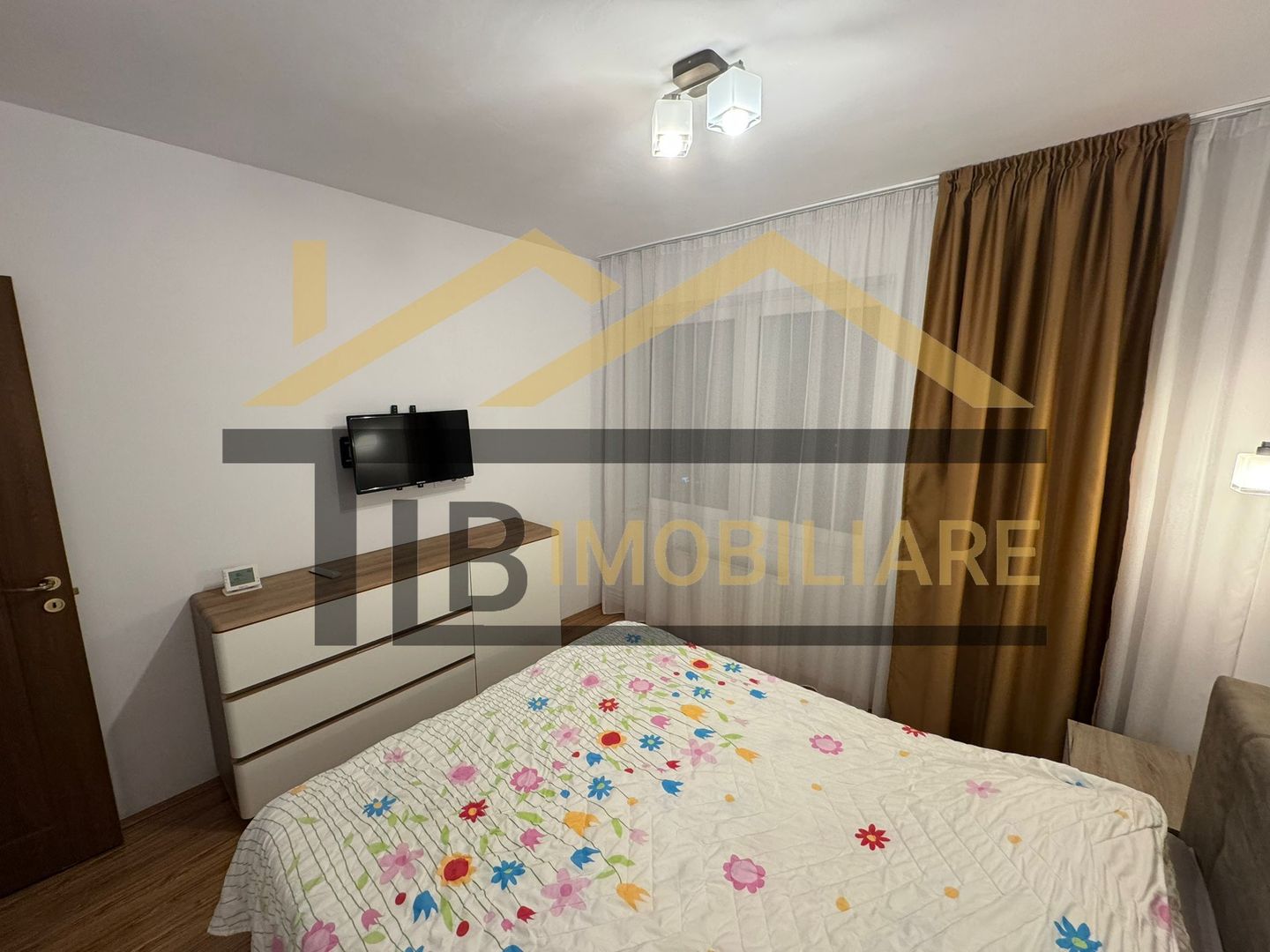 Apartament de 3 camere, 74mp, decomandat, Zona Fortuna - Poză 4