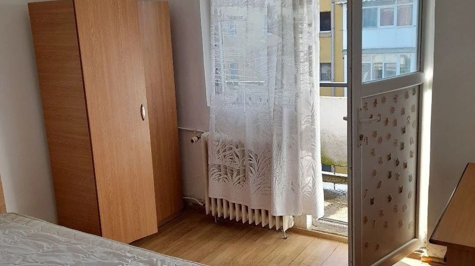 Apartament 4 camere- 1 Mai, Sara - Poză 1