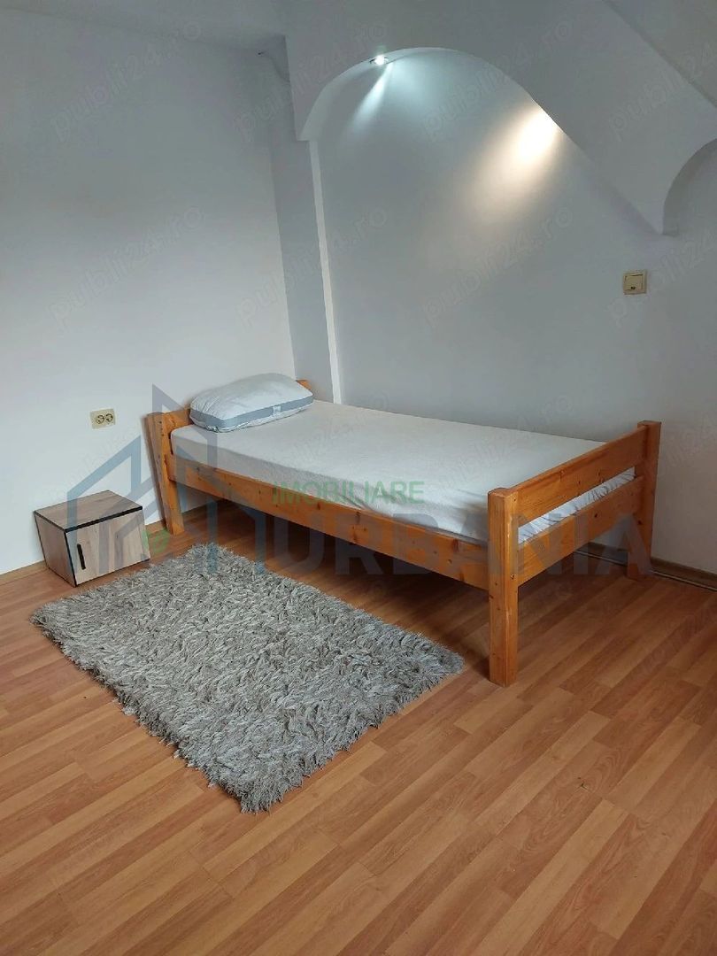 Cameră cu baie proprie în vilă, Centru – aproape UMF Nicolae Leon, intrare separată - Poză 2