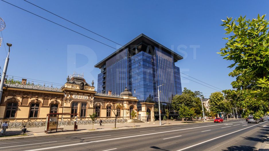 Chirie, spațiu comercial amplasat pe bd. Ștefan cel Mare, Centru - Poză 1