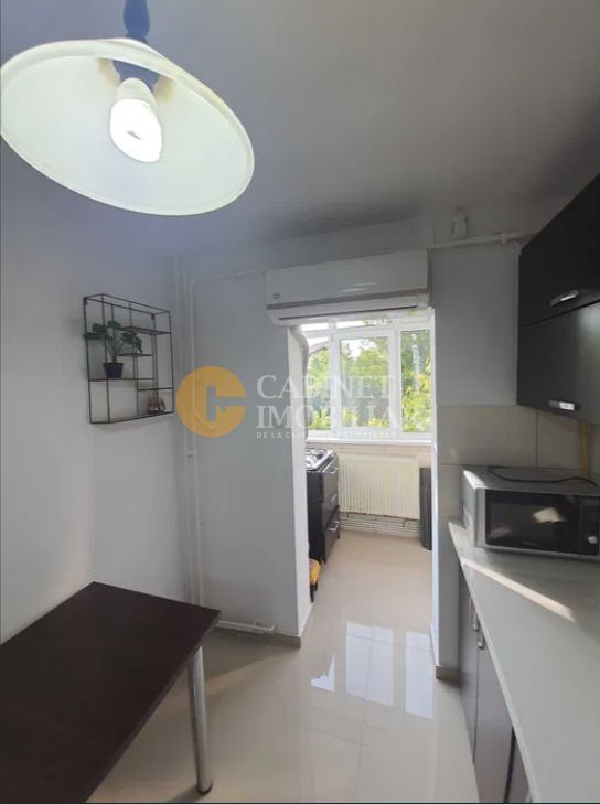 2 camere - PODUL DE FIER - decomandat - 50mp - etaj intermediar - Poză 5