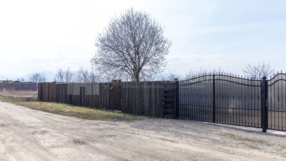 Teren 500 mp, împrejmuit, curent și internet pe teren, cu proiect și autorizație - Poză 27