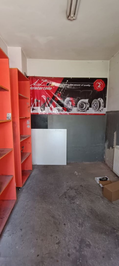 Proprietate cu 2 hale si casa la inchiriat,teren 1350mp - Poză 5