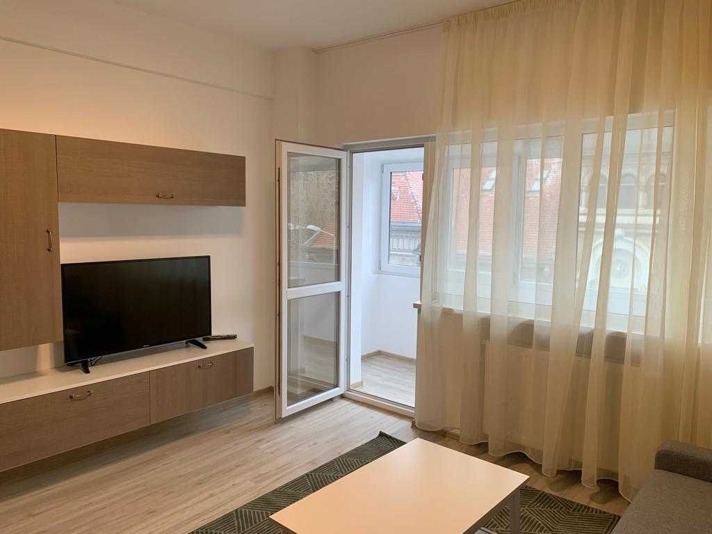 Apartament de inchiriat 3 camere Bd Carol I/Mosilor Centrala proprie - Poză 2