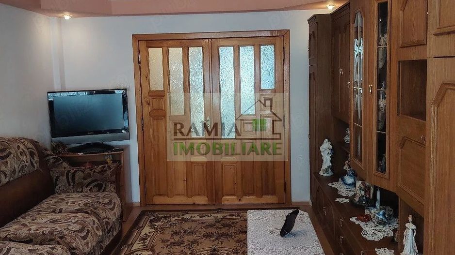 Apartament 3 camere decomandat, etaj 1, 2 balcoane și garaj – Râșnov - Poză 5