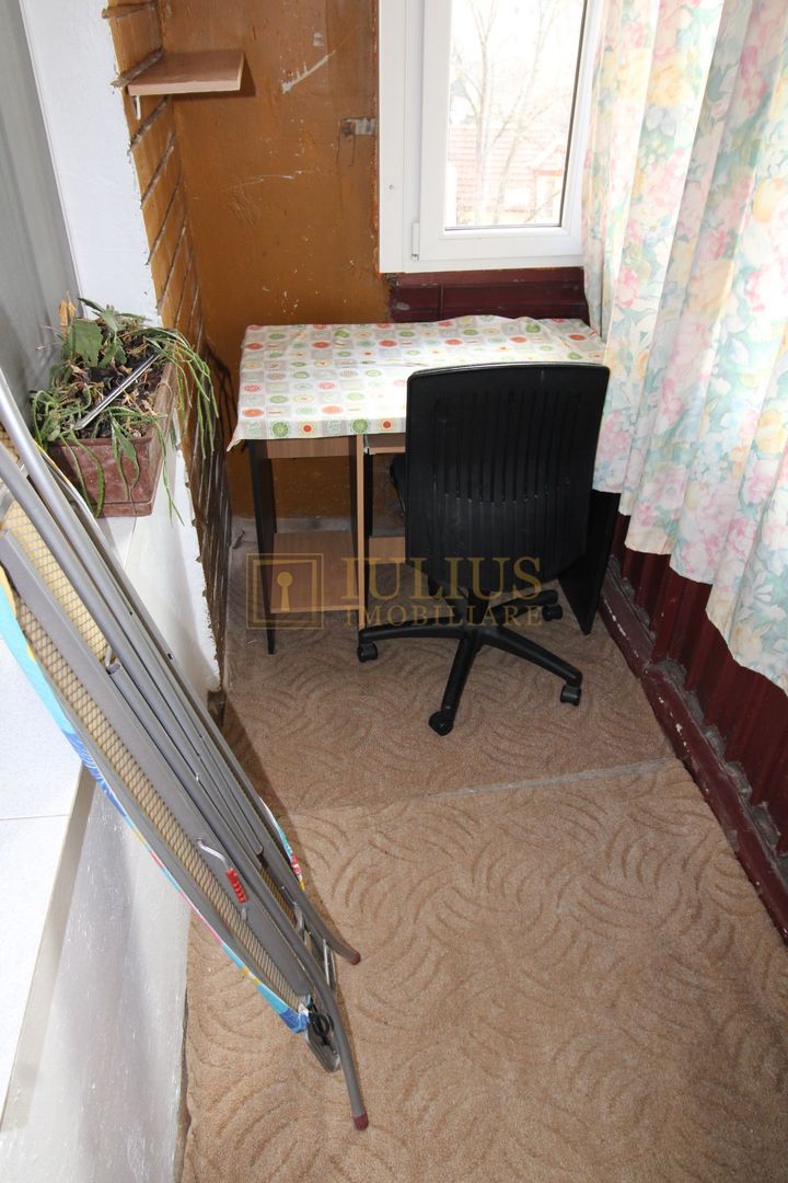 3 camere, situat in Complexul Studentesc, centrala proprie, familie, studenti - Poză 17