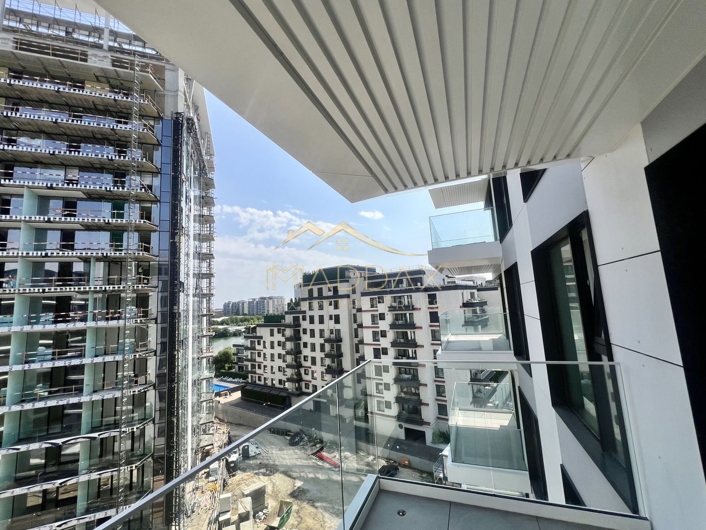 Apartament de Vanzare | 2 camere | Vedere spre lac - Poză 23