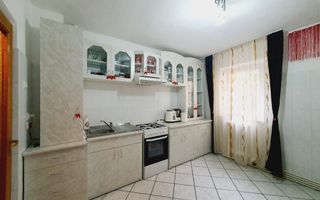 Apartament cu 5 camere decomandate, Cetate - zona scolii Mihai Eminescu - Poză 3