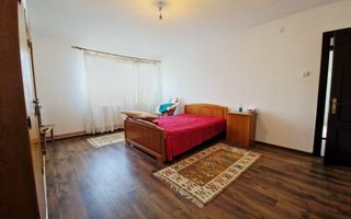CASA P +E  5 camere -Cosoveni - Poză 9