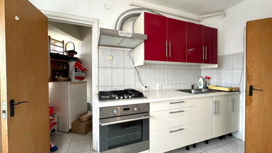 Apartament cu 3 camere de inchiriat, zona Ultracentral - Poză 2