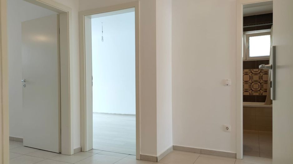 Vindem apartament 3 camere complet renovat cu vedere pe 2 parti - Poză 19