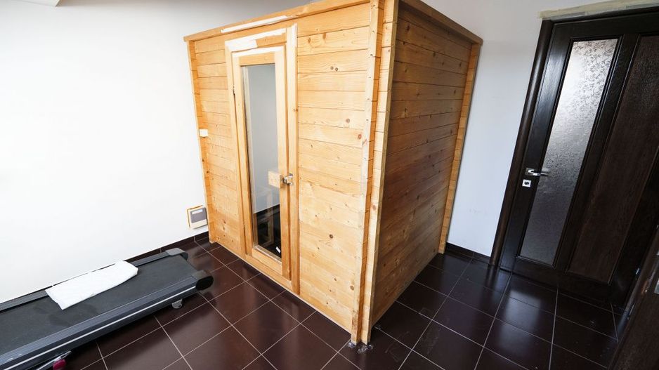 Vila moderna S+P+M, piscina acoperita, sauna, sala fitness-zona Ford/Cassia Park - Poză 10