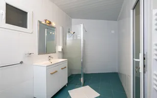 Motel, camping, piscina si lacuri de pescuit pe un teren de 49 285 mp - Poză 11