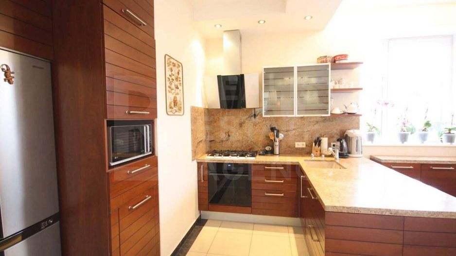 Chirie casa, 5 camere, strada Dîmbului, Centru - Poză 20