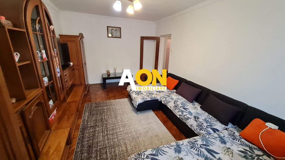 Apartament 3 Camere, decomandat, 2 Bai, 69 mp, Zona Liceului Sportiv - Poză 2