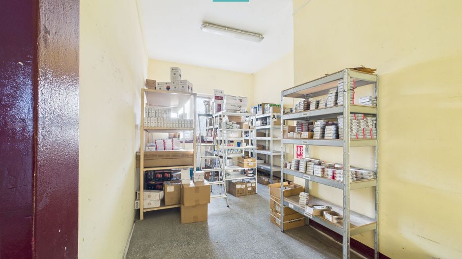 Clădire P+E parcare si platformă betonată 700mp - Poză 2