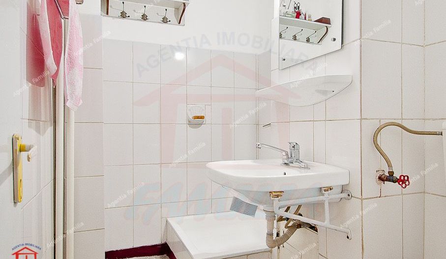 Vand/schimb apartament 4 camere, Micro 17, 98 mp, 120.000 EURO - Poză 9