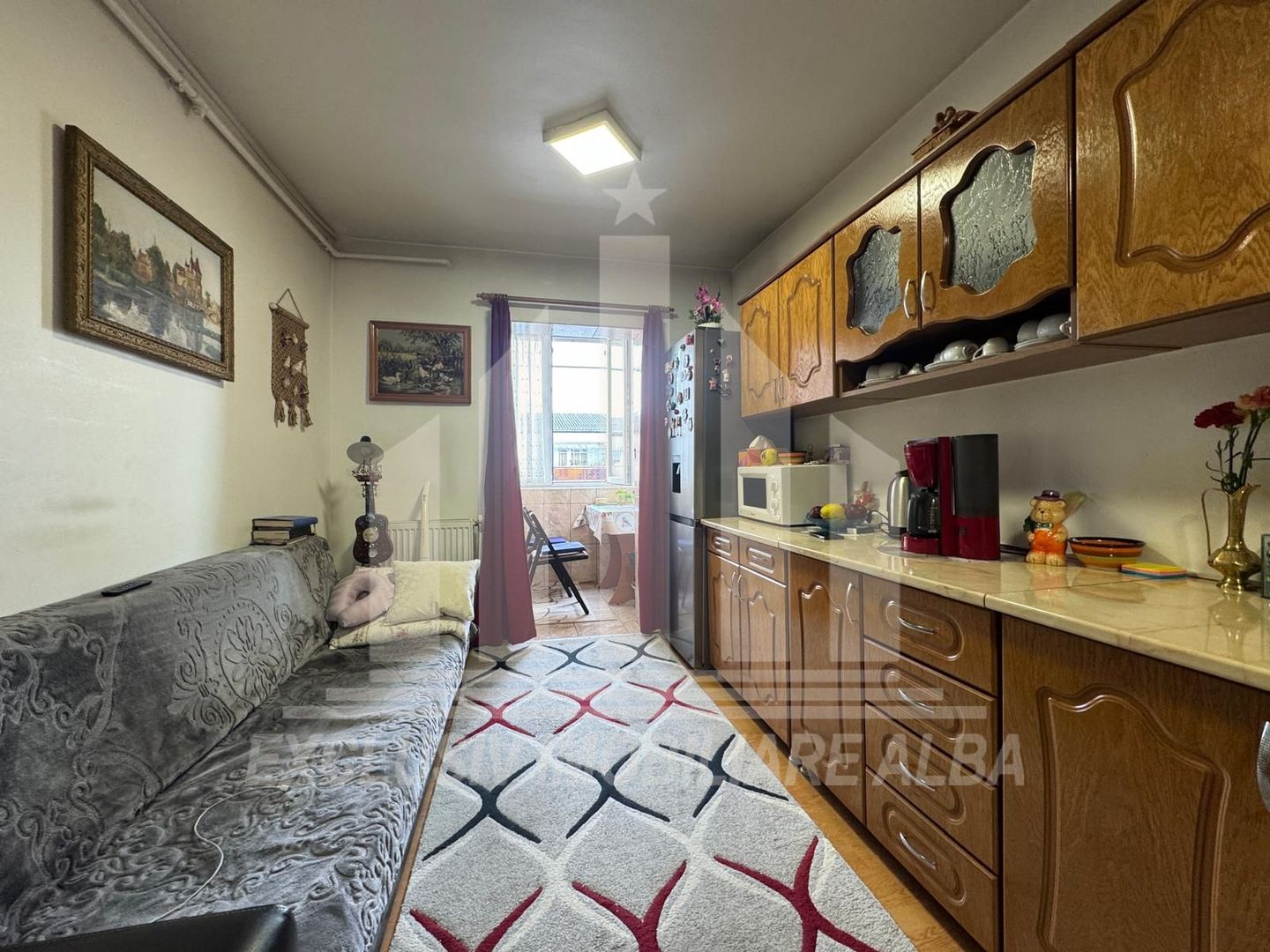 Apartament cu 2 camere decomandate, Cetate - Poză 2