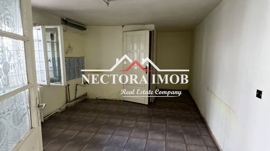 NECTORA IMOB-Casa 4 camere, 3 garaje, 200 mp,Str. C-tin Tanase,Central - Poză 4