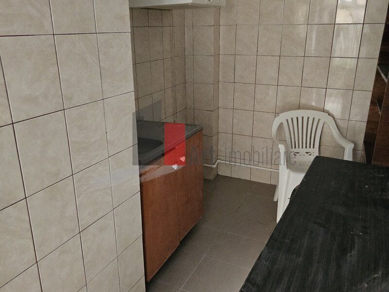 Vila "TEBO",  pozitie facila, pentru BIROURI/COMERCIAL - Poză 9