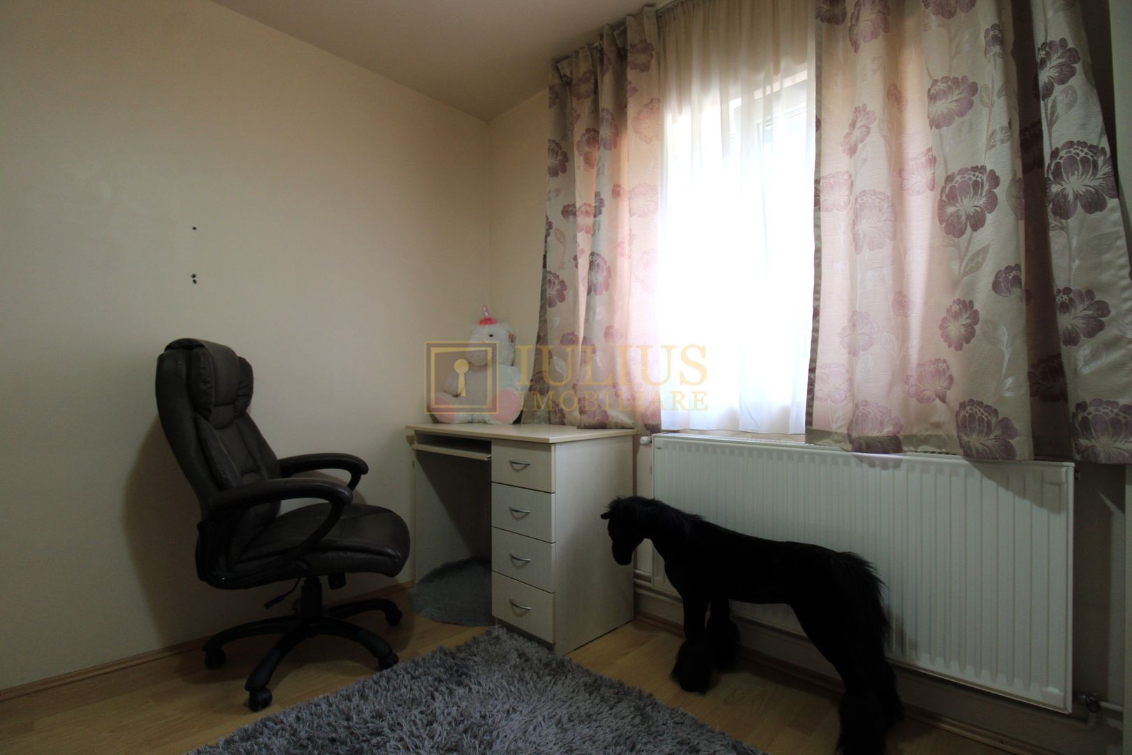 3 camere, 2 bai, centrala proprie - Poză 10