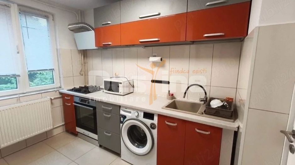 inchiriez apartament cu 3 camere - Poză 3