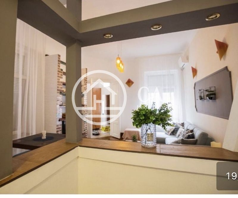 Apartament de vânzare cu 3 camere în zona Ultracentrală, Oradea - Poză 5