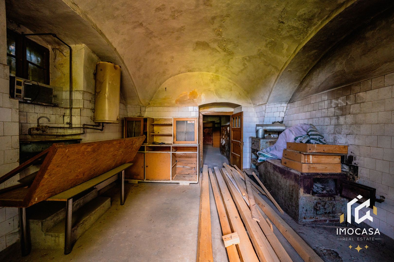 Vila Conac boieresc contelui Fabia 1920 de vânzare Păuliș Arad 2,4 ha - Poză 13